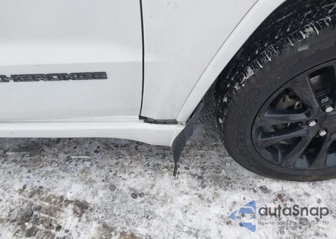 2018 Jeep Grand Cherokee Altitude 4X4 z USA, uszkodzony, nr VIN 1C4RJFAGXJC475710